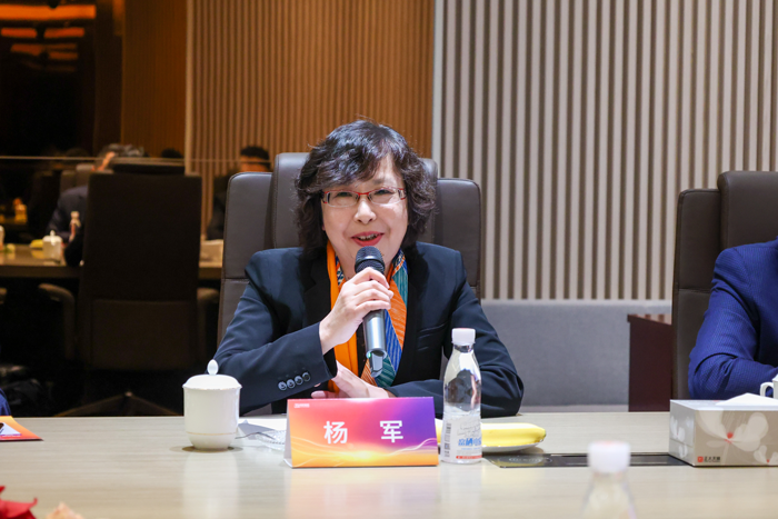 K8凯发国际基因副总经理兼临床事业部负责人杨军女士